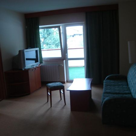 Hotel Seasons Trjawna Exterior foto