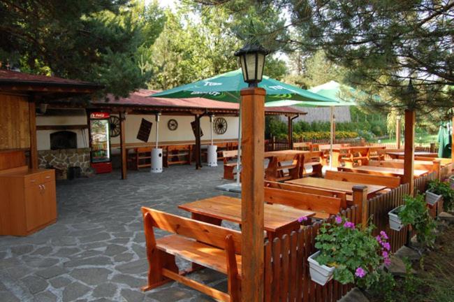 Hotel Seasons Trjawna Exterior foto